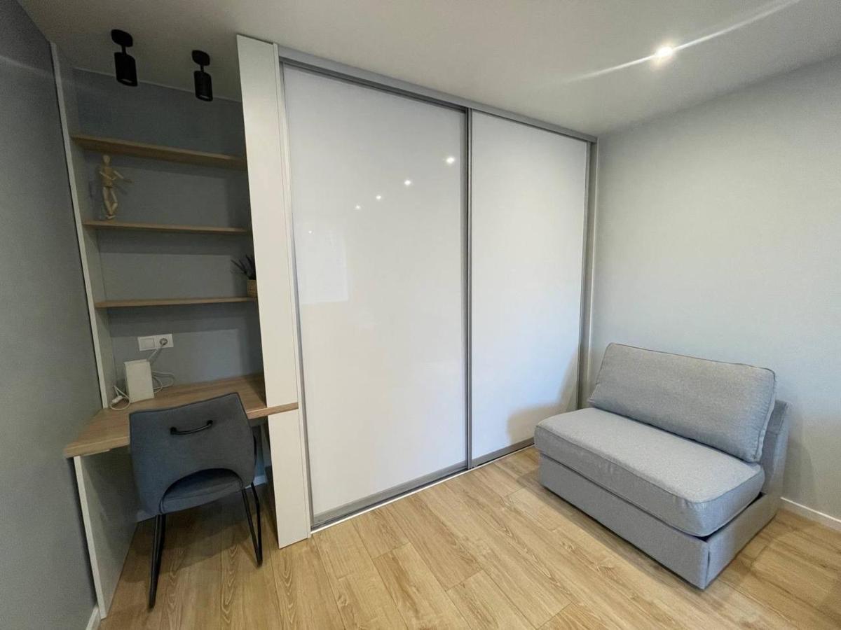דירות ריגה Modern 1Br Haven Near Two Parks מראה חיצוני תמונה